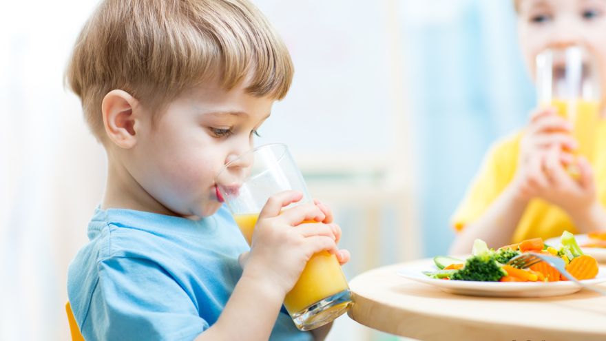 Odżywianie dzieci Jak będzie wyglądało żywienie dzieci w żłobkach i przedszkolach