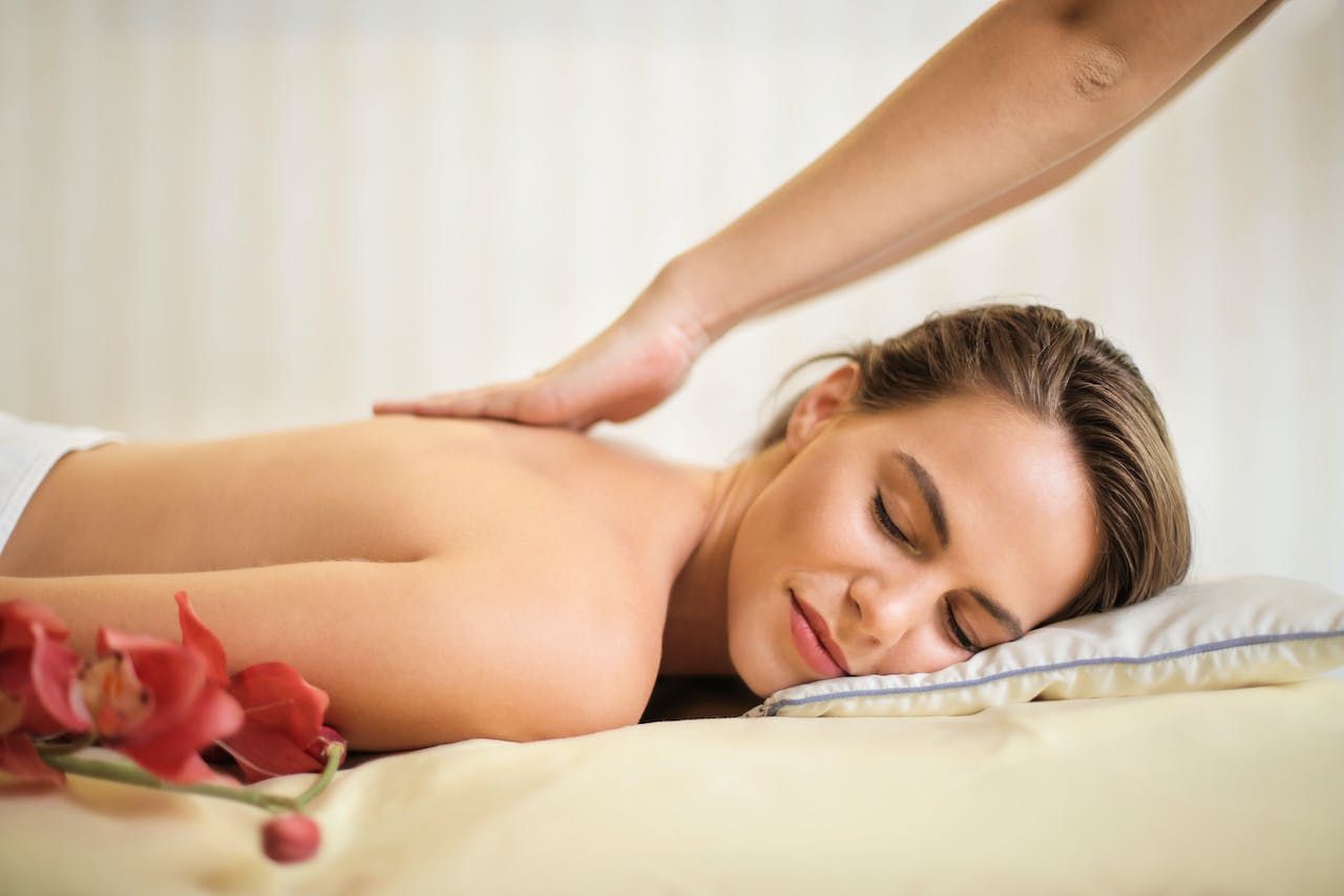 Sekret leczniczej mocy masażu: Dotyk, który leczy ciało i duszę