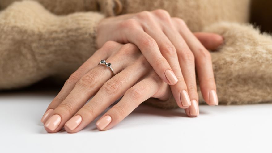 Paznokcie Idealne paznokcie czyli jak wykonać manicure hybrydowy krok po kroku