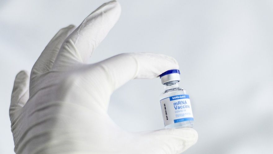 Grypa 10 argumentów: Dlaczego warto się szczepić przeciw grypie, zwłaszcza podczas pandemii?