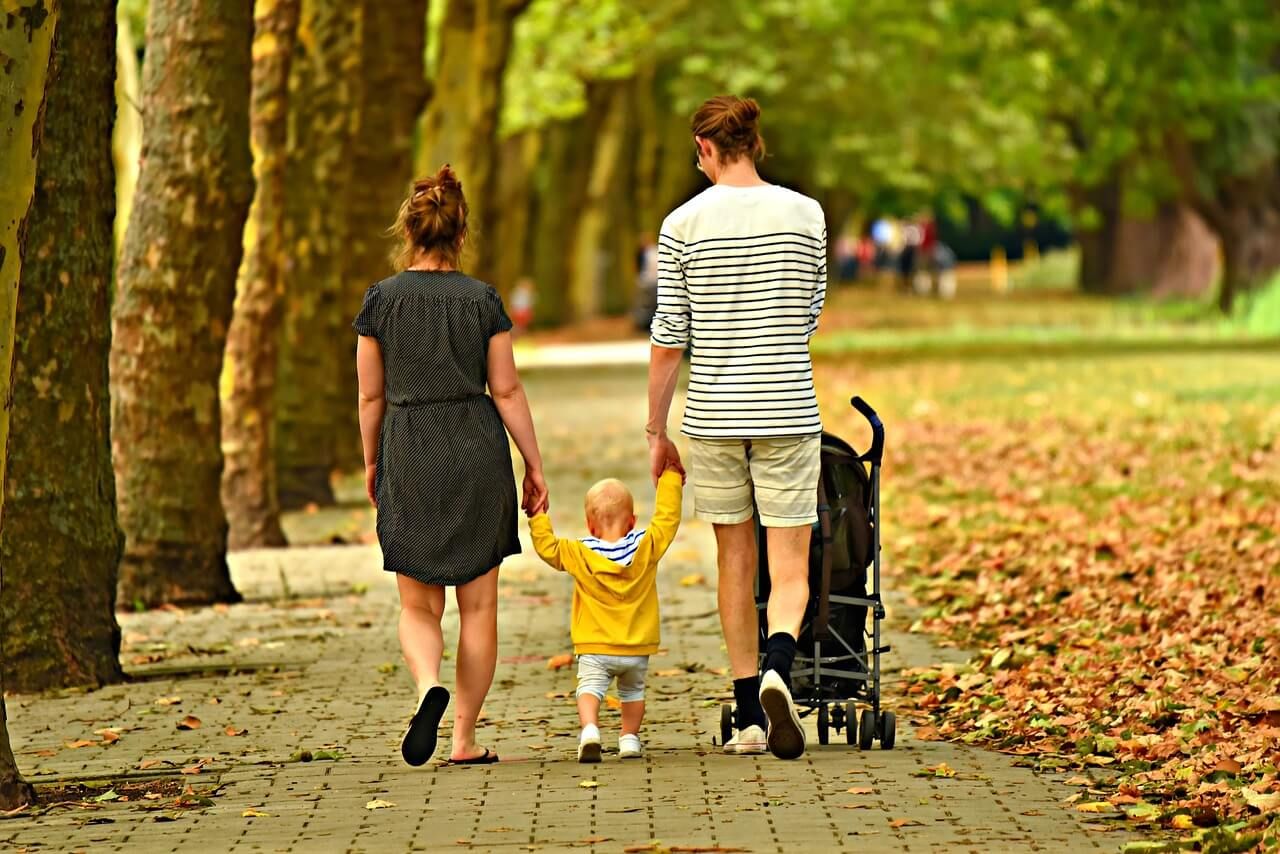 Dlaczego wybór wózka spacerowego spędza sen z powiek tak wielu rodzicom?