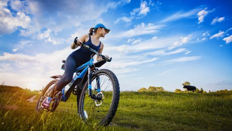 Rower crossowy damski: poznaj wady i zalety