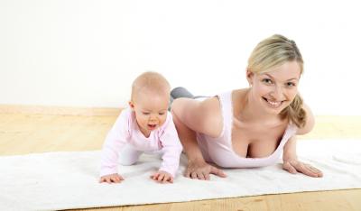 Pilates dla mam – ćwiczenia na płaski brzuch po porodzie! 