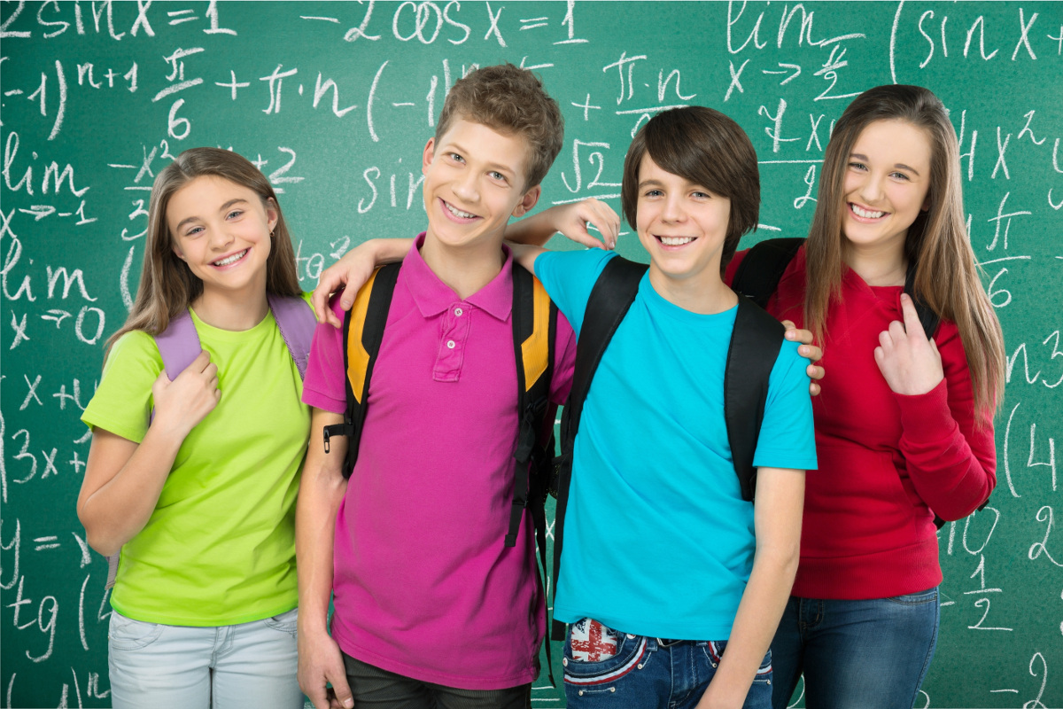 He said that they friends at school. Friendly School Бутово. Школа friendly School. Friendly School Москва. Дружелюбные школьники.