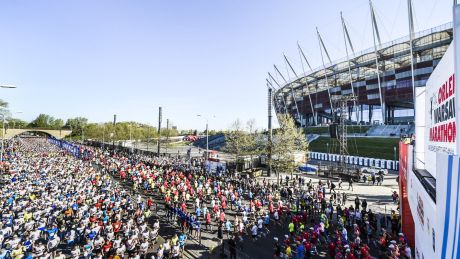 Tysiące miłośników sportu na starcie Orlen Warsaw Maraton