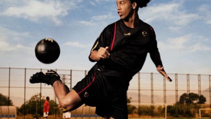 Piłkarz Ubierz się jak Ronaldinho