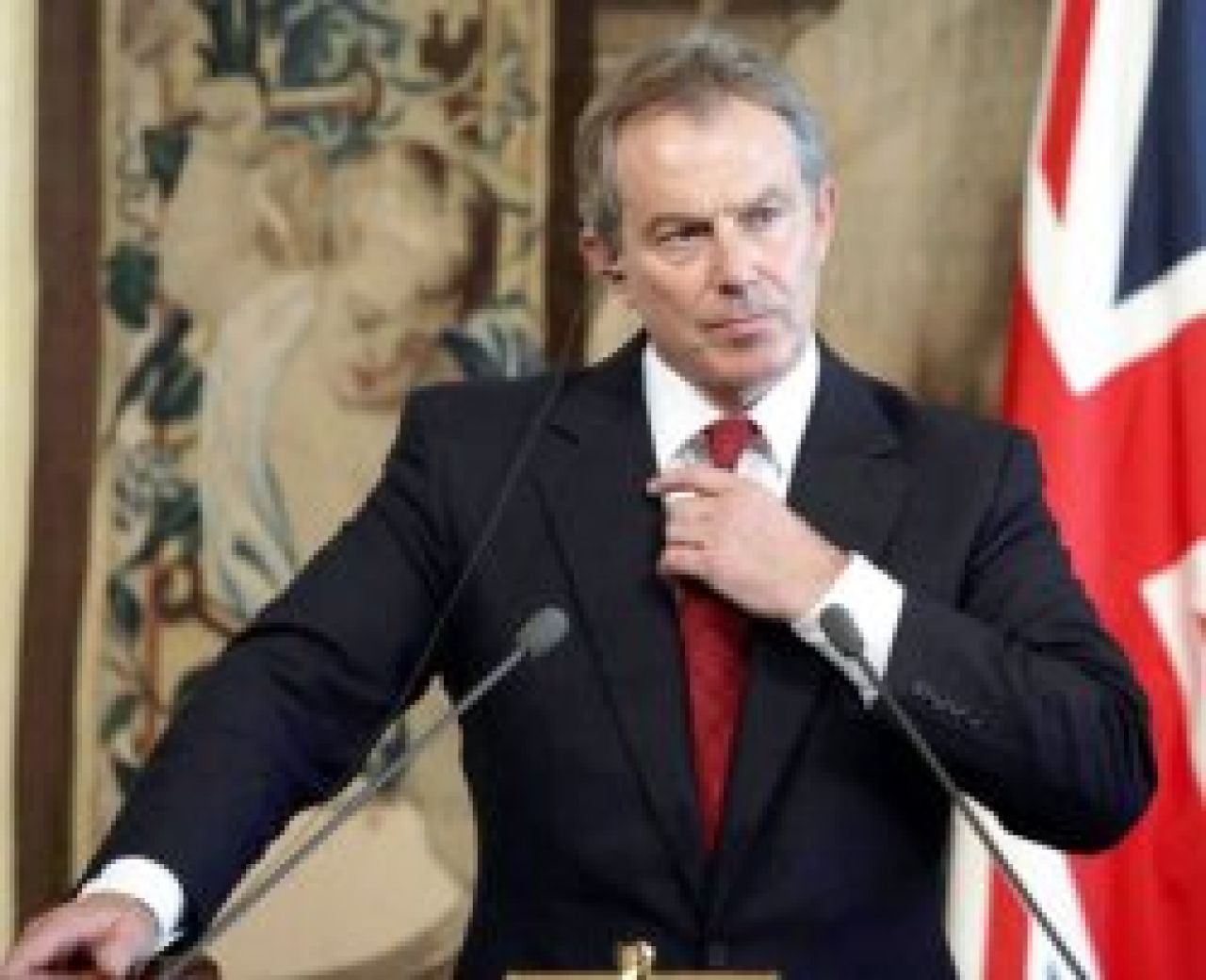 Tony Blair zrzuca kilogramy w wodzie