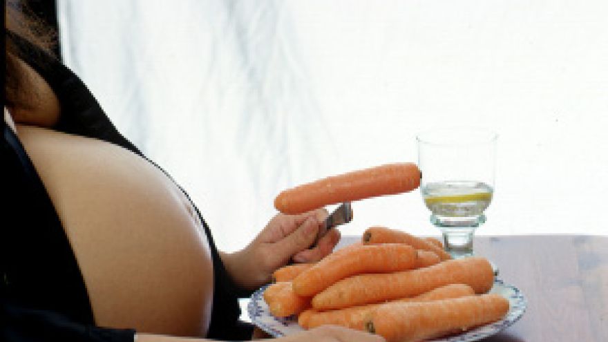 Dieta w ciąży Zdrowa dieta w ciąży może zapobiegać wadom wrodzonym u dzieci
