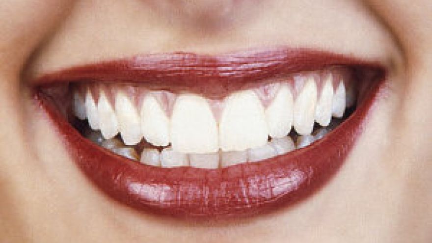 Nadwrażliwość zębów Linia innowacyjnych past do wrażliwych zębów