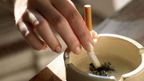 Nikotyna  przyczyną raka piersi!