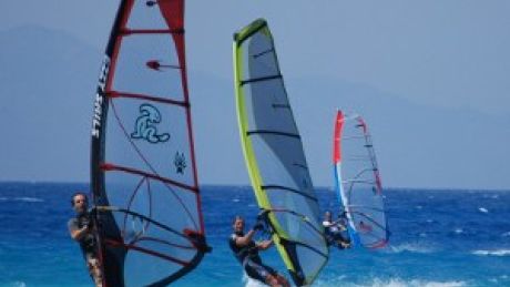 Rodos idealne na windsurfing