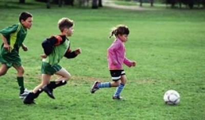 Sport uprawiany z przyjaciółmi służy zdrowiu dzieci!