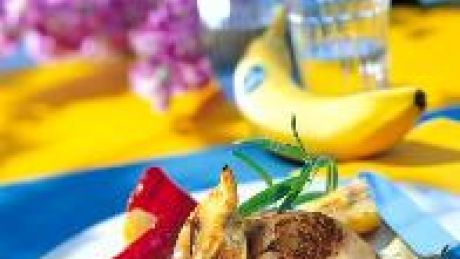 Piersi z kurczaka nadziewane bananami