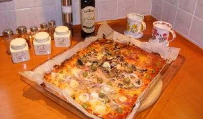 Dietetyczna i zdrowa pizza na wyciągnięcie ręki