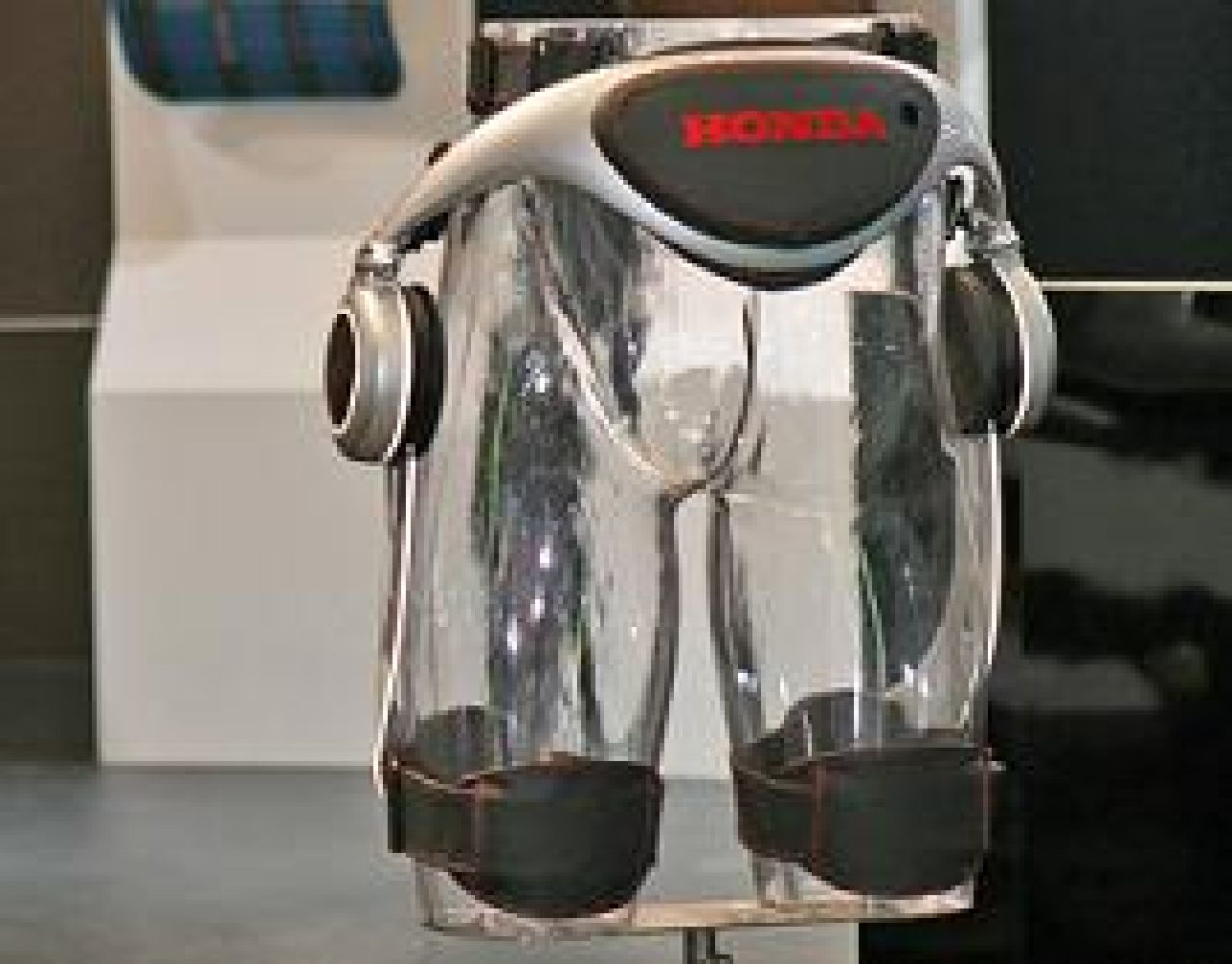 Honda Walking Assist - technologia w trosce o zdrowy spacer
