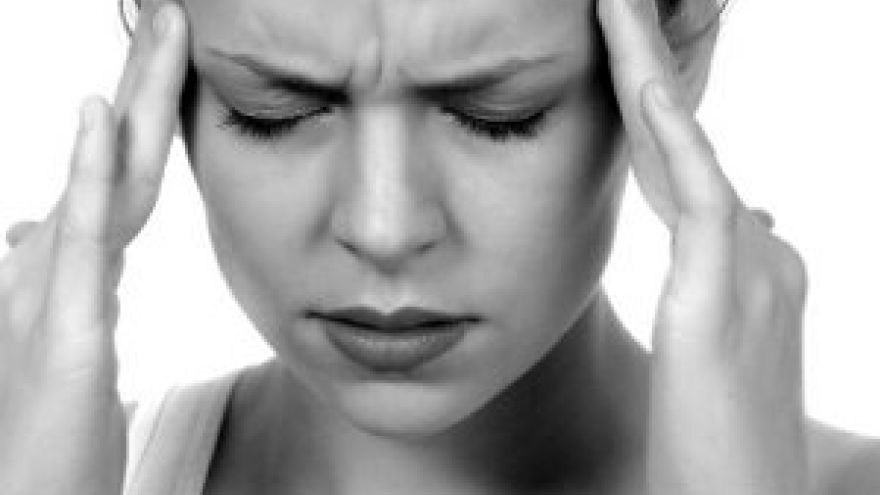 Geny odpowiedzialne za częstsze migreny u kobiet?