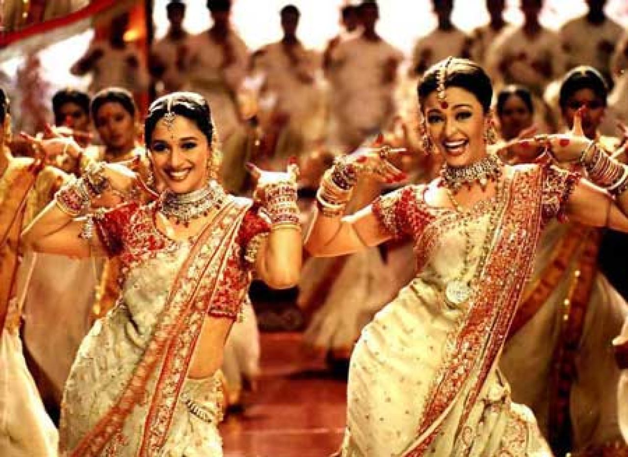 Tańcz Bollywood i ucz się kultury Hindi