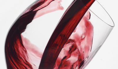 Czerwone wino – toast na zdrowie?