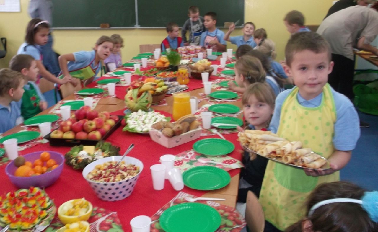 Zdrowe śniadanie w radomskiej szkole