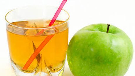 Rakotwórczy pierwiastek w sokach jabłkowych