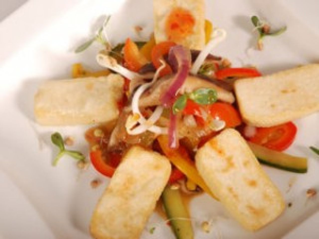 Tofu z papryką i grzybami shiitake