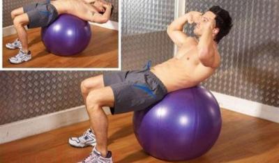 Brzuch – ćwiczenia z piłką fitball