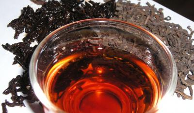 Czarna herbata – czy warto ją pić?