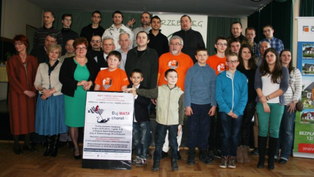 uczestnicy turnieju i organizatorzy