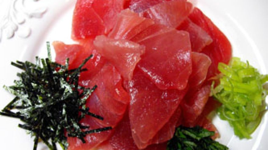 Surowy tuńczyk - duże mięśnie?
