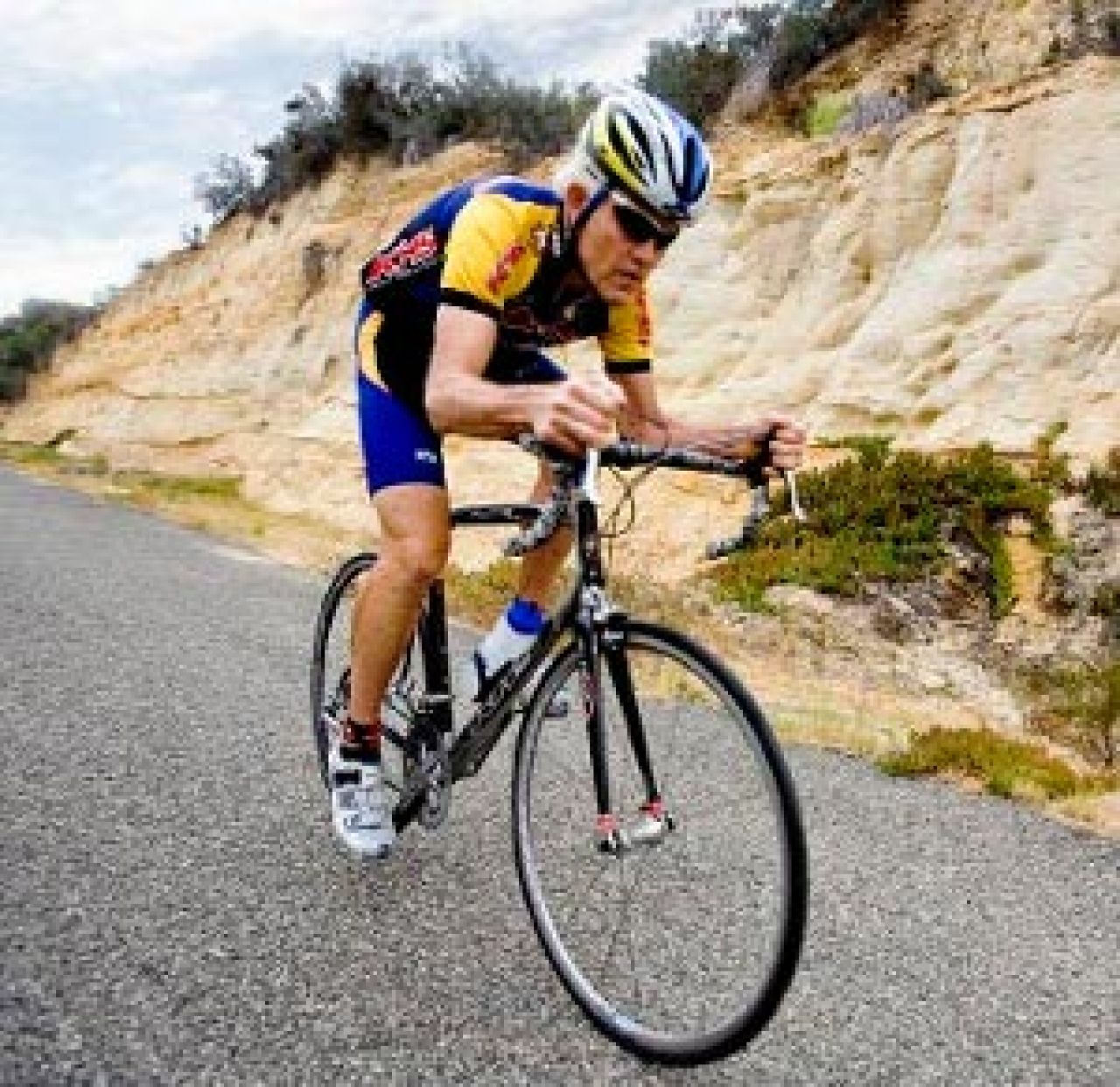 Co jest większym wyzwaniem – ukończenie biegu na 10 km czy triathlonu?