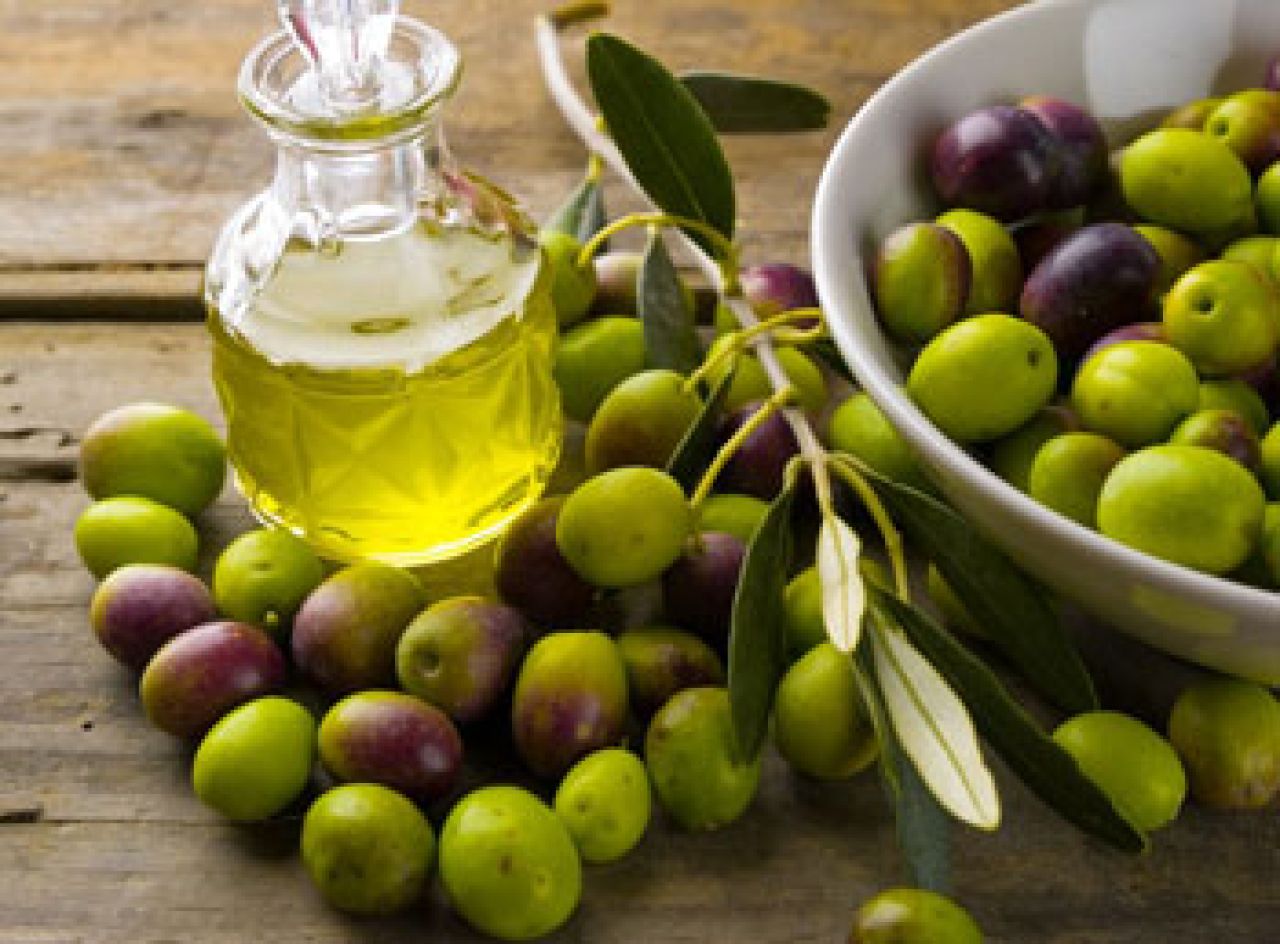 Oliwa z oliwek złoty płyn zdrowia