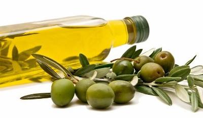 Oliwa z oliwek – tłuszcz młodości