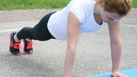 Ćwiczenia przed wyjściem na plażę