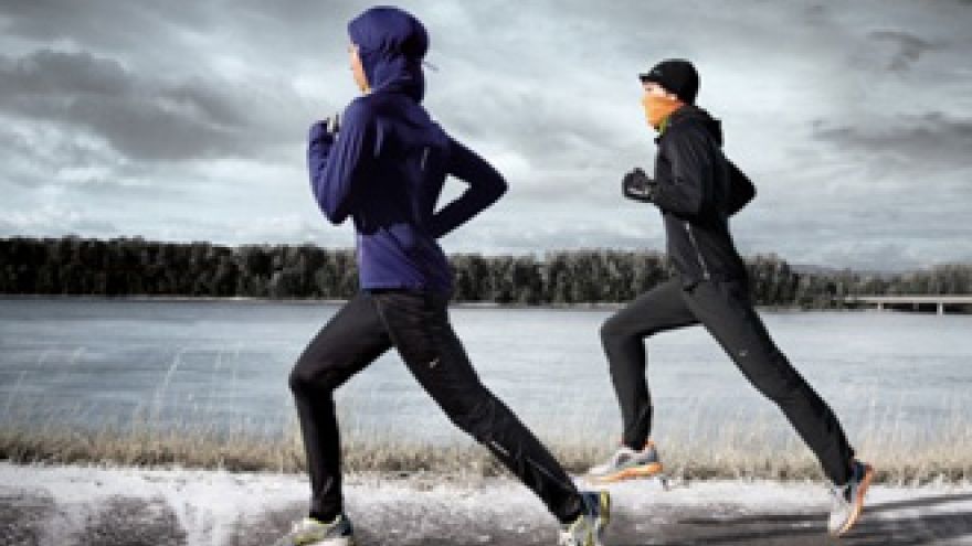 Leń 5 sposobów na bezpieczny jogging w sezonie jesienno-zimowym