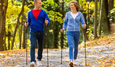 Jak ubrać się do Nordic Walking radzi 4F