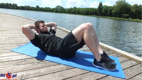 5 prostych ćwiczeń na mięśnie brzucha