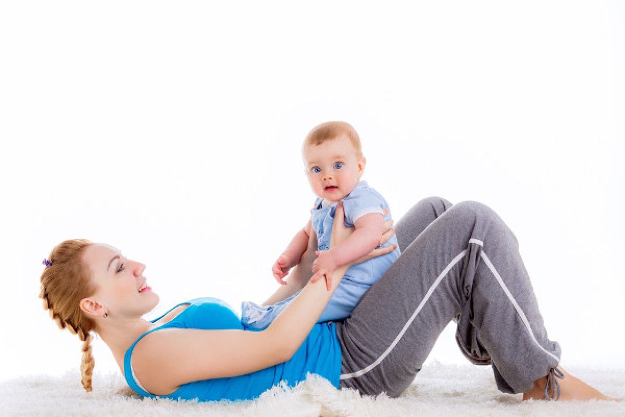 Ćwiczenia z noworodkiem – jak wrócić do figury sprzed ciąży?