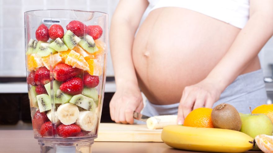 Dieta w ciąży Dieta matki w ciąży wpływa na nawyki dziecka