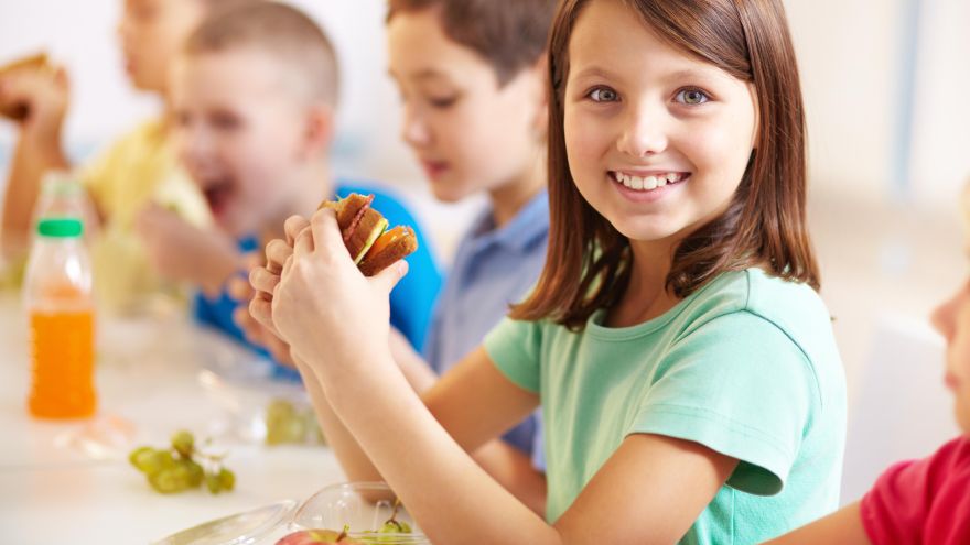 Zdrowe nawyki żywieniowe Co trzeci uczeń wychodzi z domu bez śniadania!