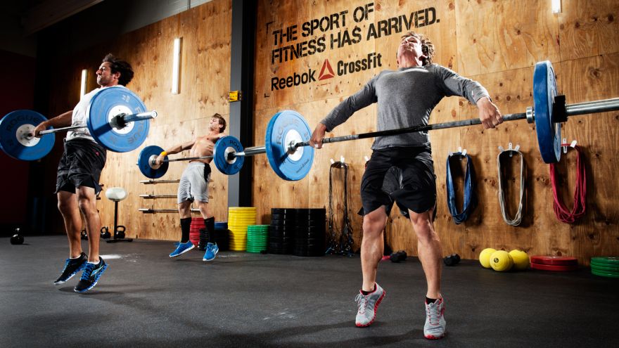 Crossfit Crossfit coraz bardziej popularnym rodzajem treningu