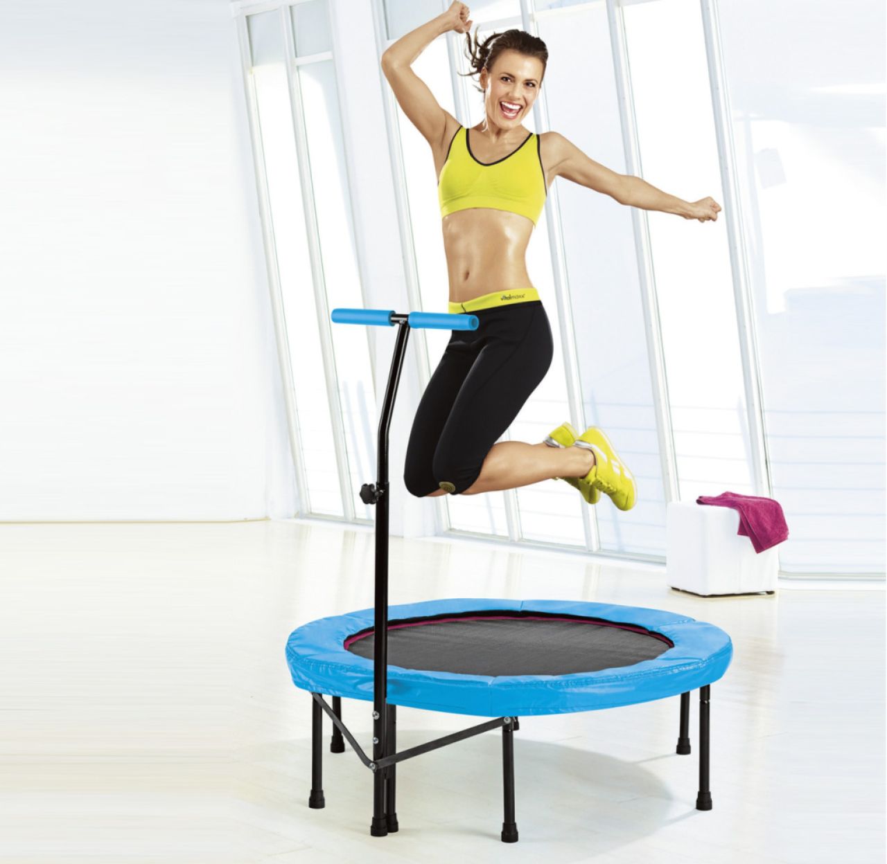 Hot trend fitness: zajęcia na trampolinach