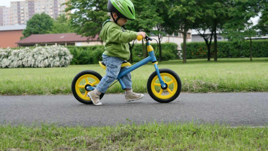 Aktywność dziecka Biegówka - najlepszy pierwszy rower