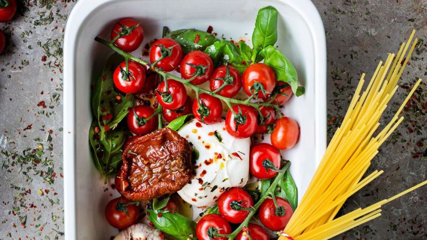 Zdrowe przepisy Makaron z pieczonymi pomidorkami oraz mozzarellą Bufala