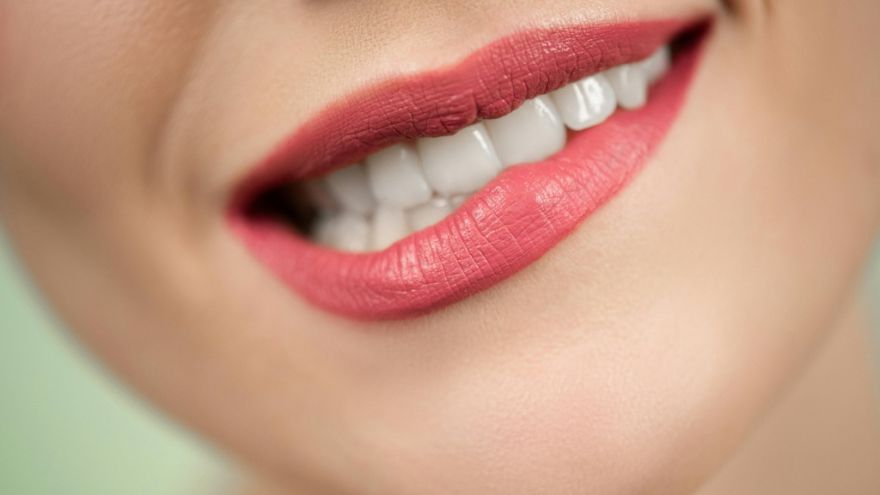 Zdrowe zęby Dentysta wylicza codzienne nawyki, które mogą szkodzić Twoim zębom. Lepiej je znać!