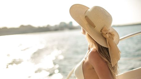 Jak wybrać strój plażowy? Praktyczny przewodnik
