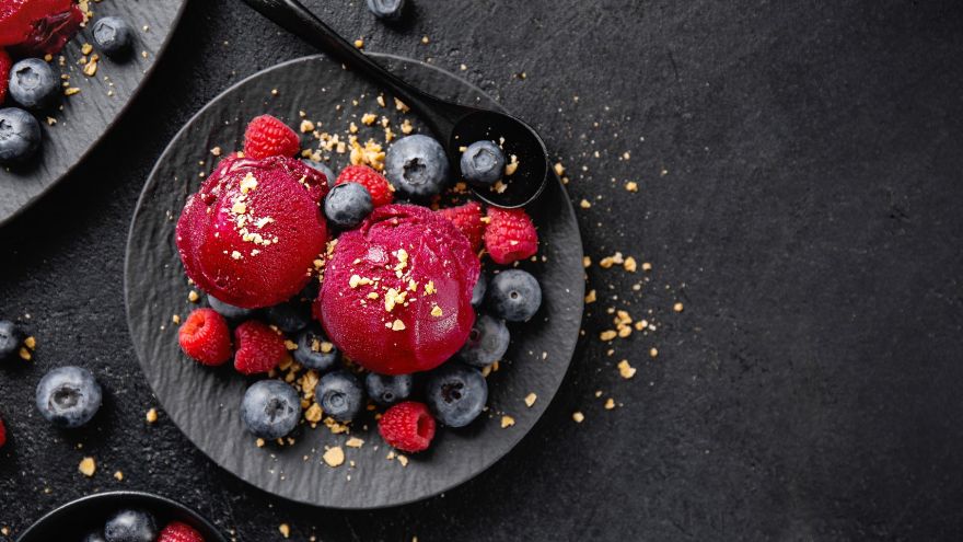 Lody Orzeźwiające lody i wyśmienite sorbety – zrób je sam! 