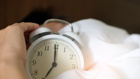 Lato a jakość snu: Jak wysoka temperatura wpływa na nasz sen?