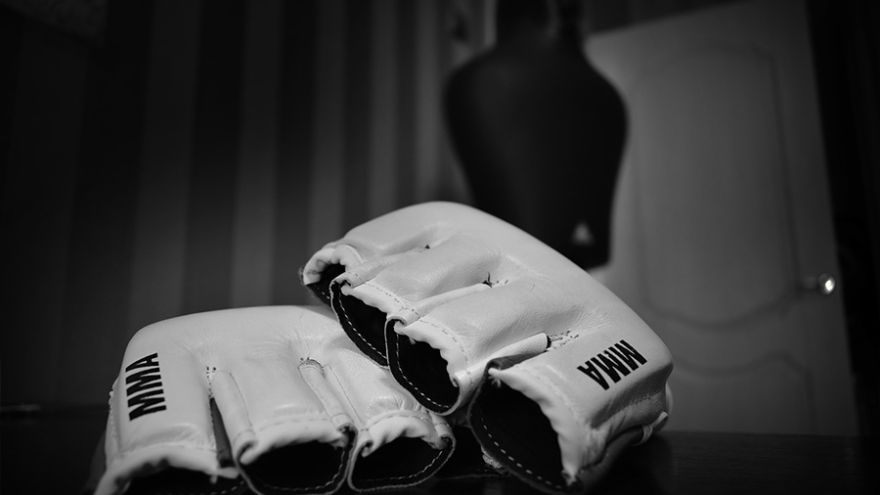 Sprzęt do ćwiczeń Jak dbać o sprzęt do MMA, by służył jak najdłużej