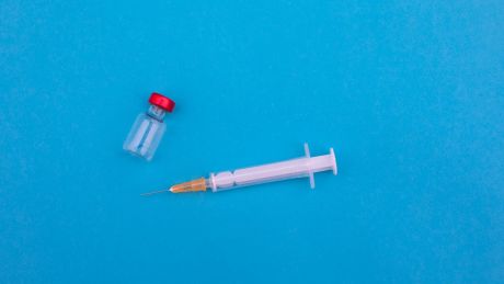 Ekspert ze Szpitala Karowa: „Szczepienia przeciwko HPV warto wykonać w każdym wieku”
