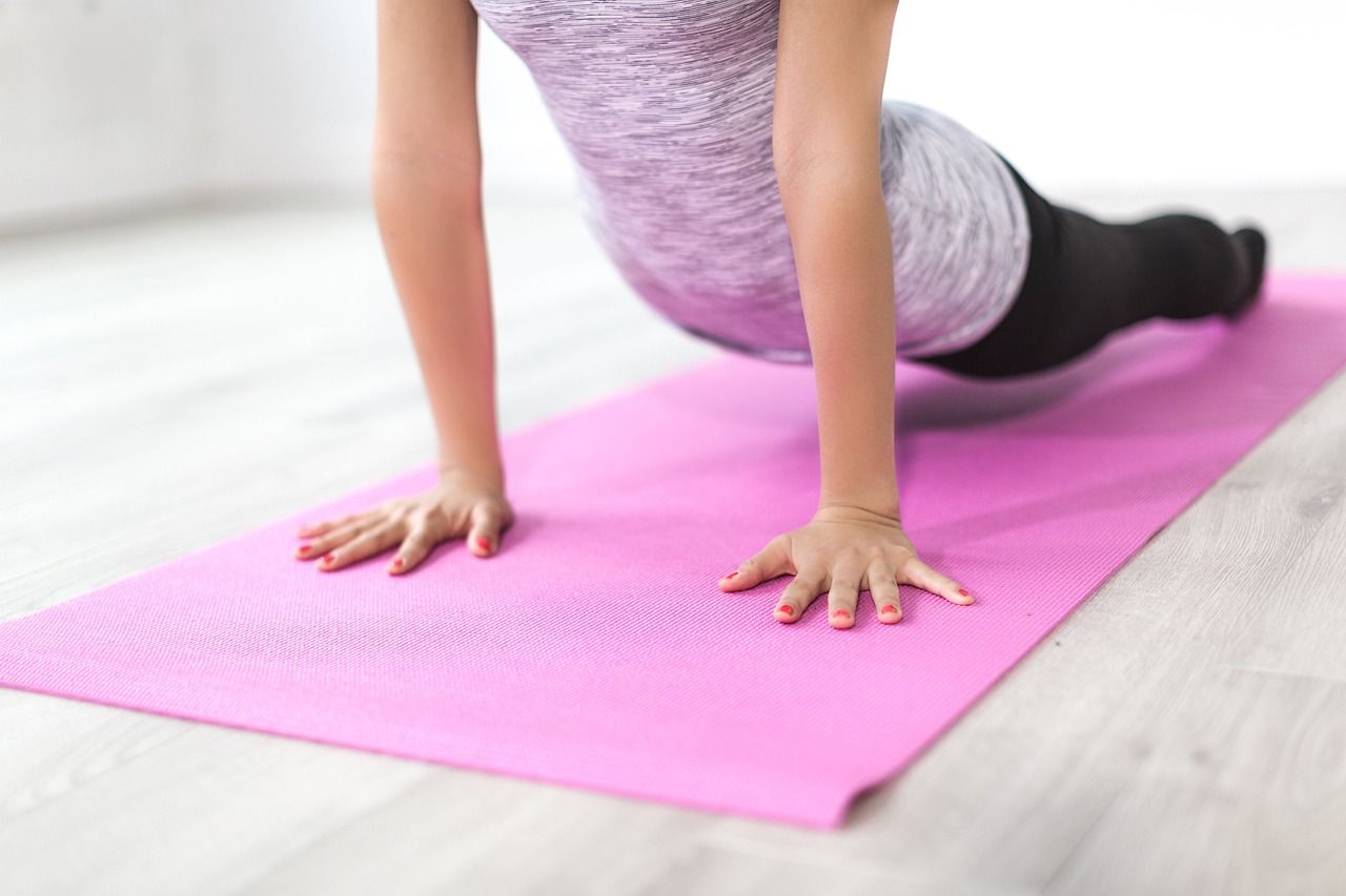Trening świąteczny w 20 minut – ćwiczenia, które wykonasz między pierogami a sernikiem